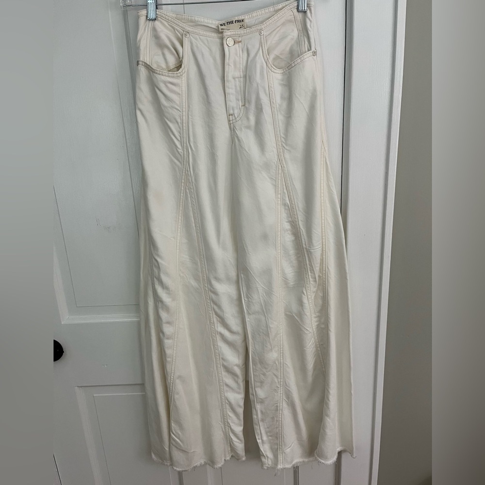 We the Free Off White Wide Leg Pants 100% Lyocell Raw Hem Boho Beachy Size 25
